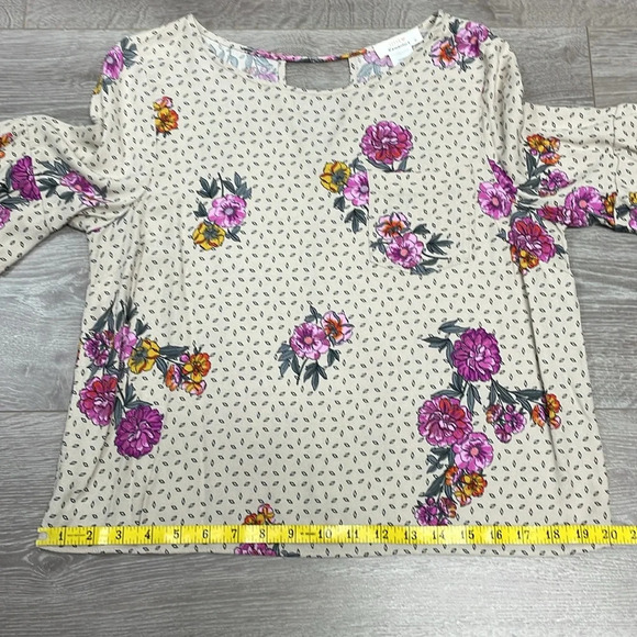 Urban Romantics Floral Tiered 3/4 Bell Sleeve Blouse L - Picture 9 of 16